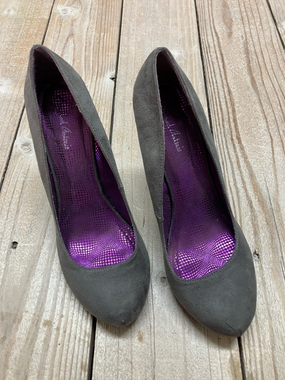 Women’s Gray Suede Pointed-Toe Heels with Purple Insole